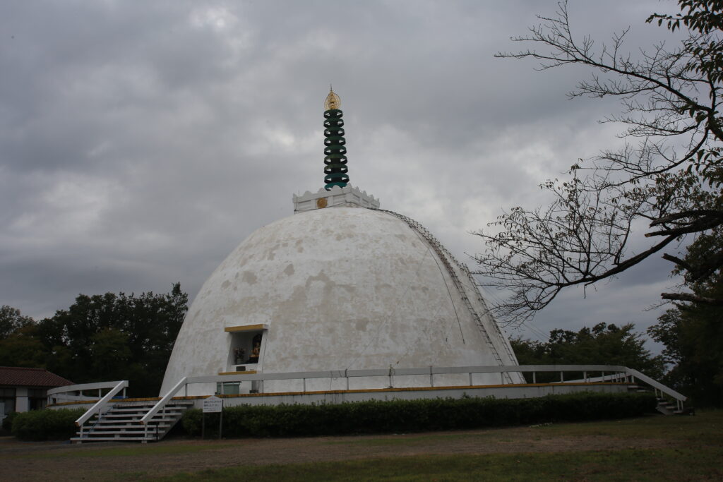 足羽山 仏舎利塔